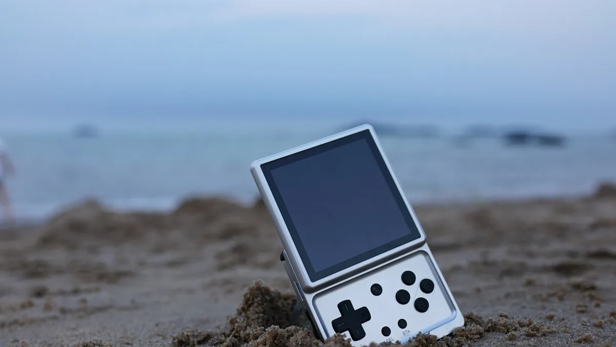 Anbernic Replacement Parts Store Makes Handheld Repairability More Mainstream