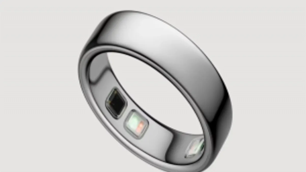 Apple iRing Chinese report cover with global smart ring market concept