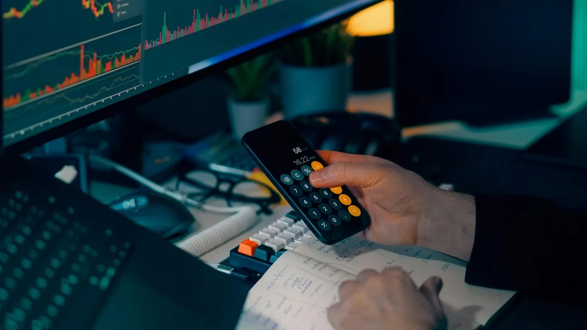 Bitcoin 48000 Pattern Watch Shows Crypto Traders Still Respect Old Cycle Signals