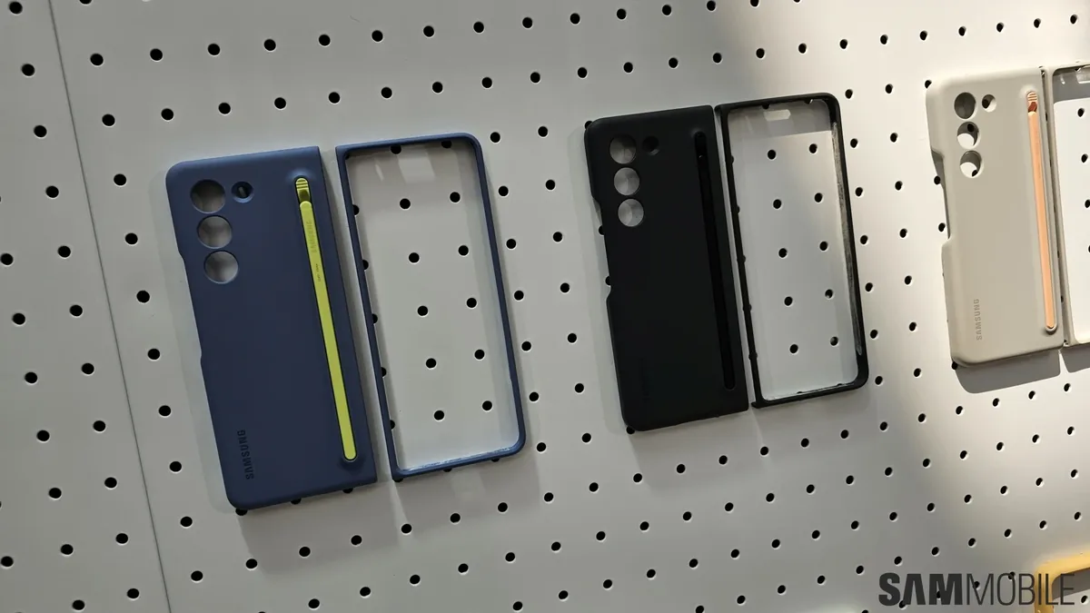 Editorial WebP cover showing a foldable phone stylus accessory shortage
