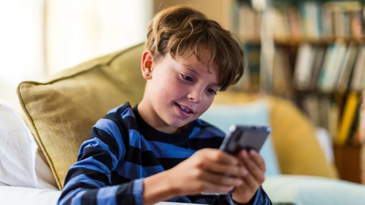 Safe Phone Picks For Kids Show The Smartphone Upgrade Question Is Changing