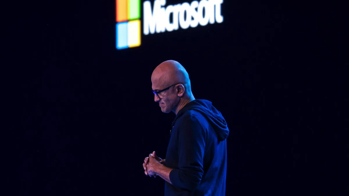 Microsoft AI model routing dashboard for Office workflow cost control