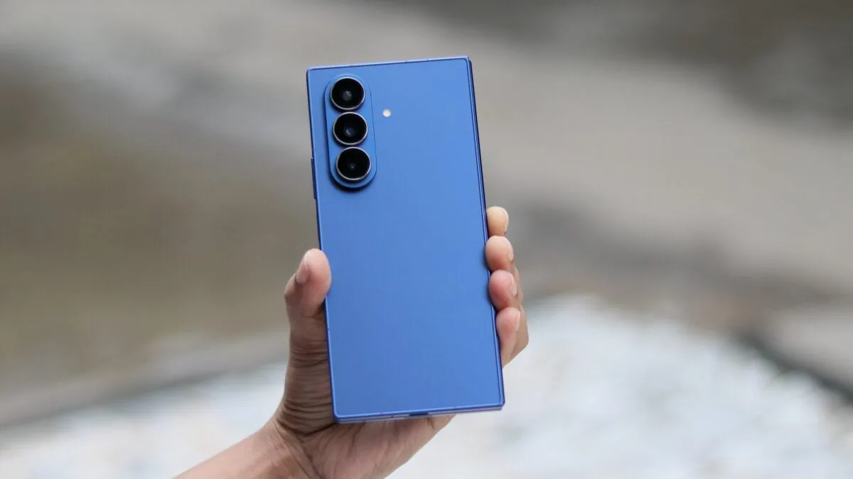 Case leak showing outlines for Samsung Galaxy Z Fold 8 and Flip 8 designs